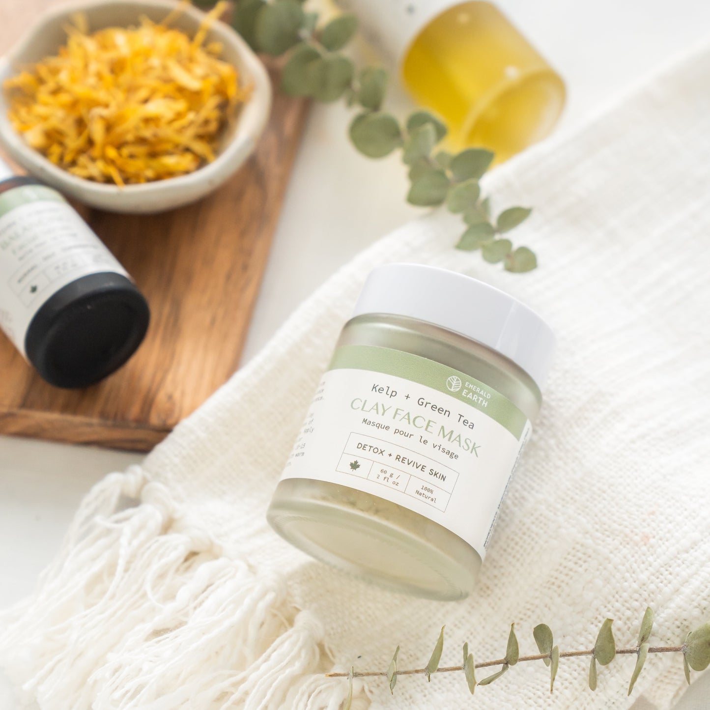 kelp and green tea clay face mask for detoxifying oily skin